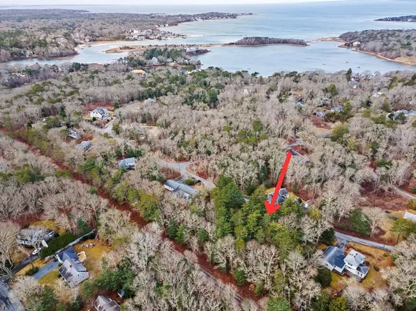 15 Oak Ave, Bourne, MA 02532