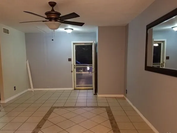 104 Comanche Cir, Cibolo, TX 78108