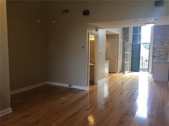 2nd image of 1119 Dauphine St APT 6