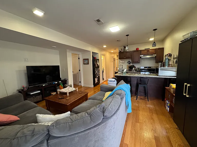 21 Weitz St #1 — Photo 16
