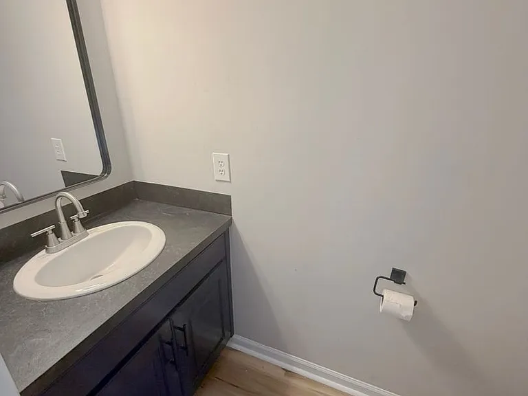 243 Iris Ln — Photo 5