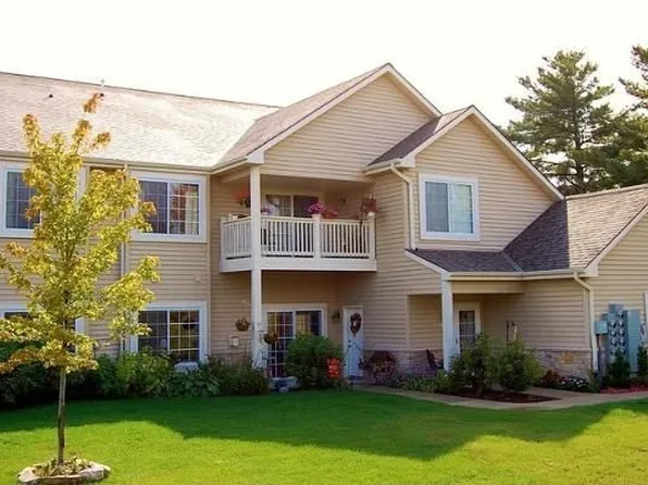 21890 N Weather Edge Cir, Lannon, WI 53046