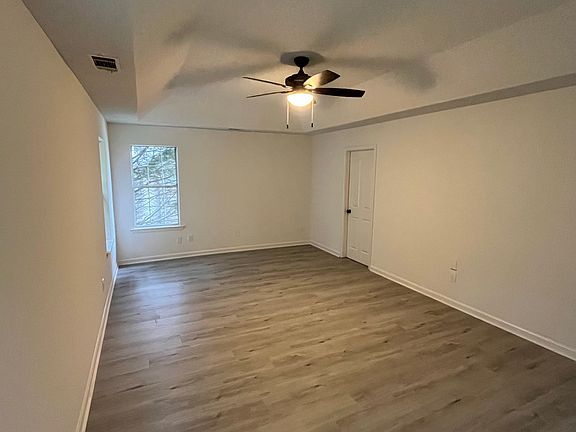 5th image of 438 Gresham Dr