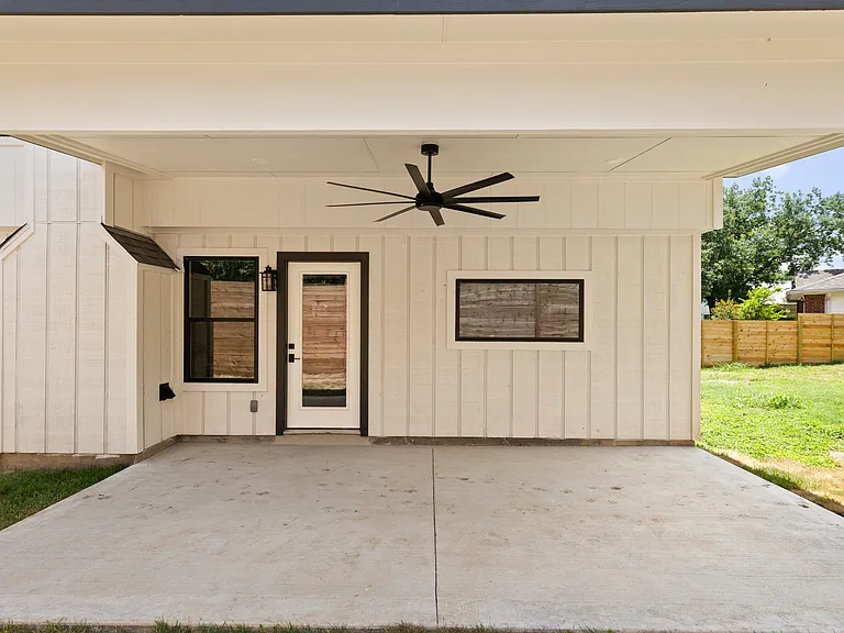 8708 Cretys Cv — Photo 40