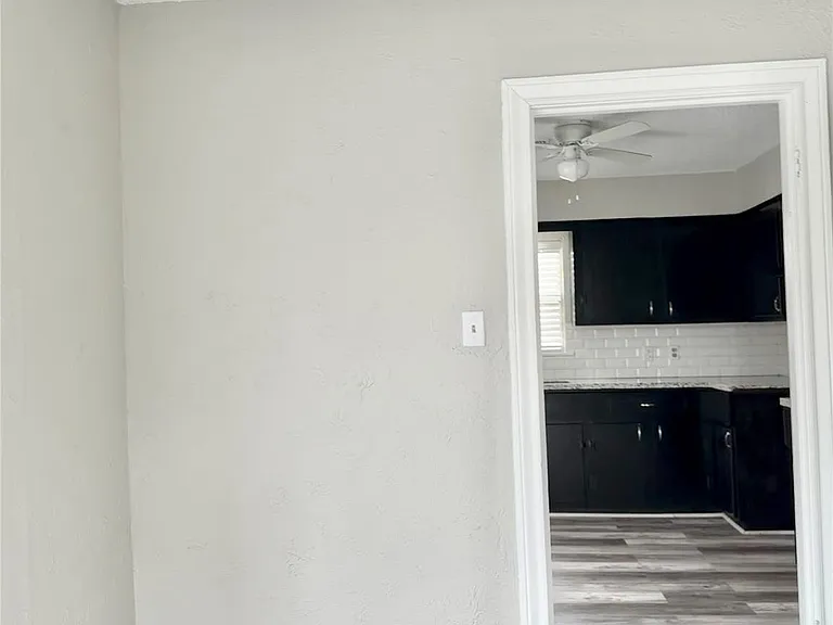 5003 Terry St — Photo 8