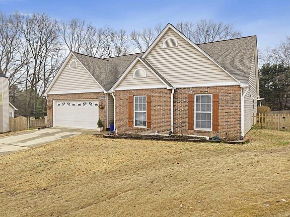 2nd image of 331 S Sandy Brook Way