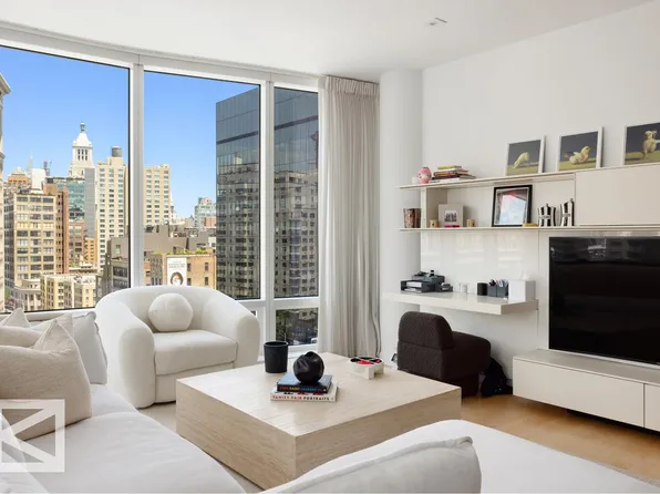 445 Lafayette Street image 5 of 14