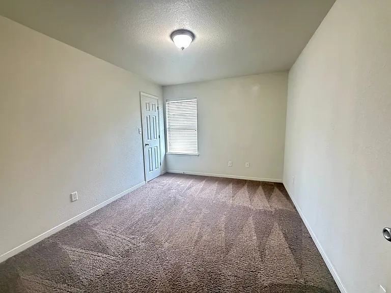 608 Olaf Dr — Photo 9