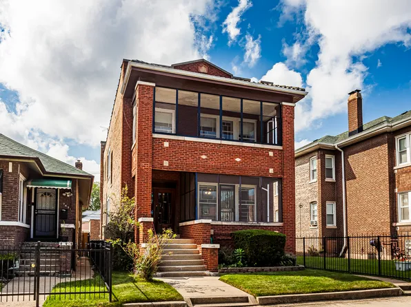 7430 S Paxton Ave, Chicago, IL 60649