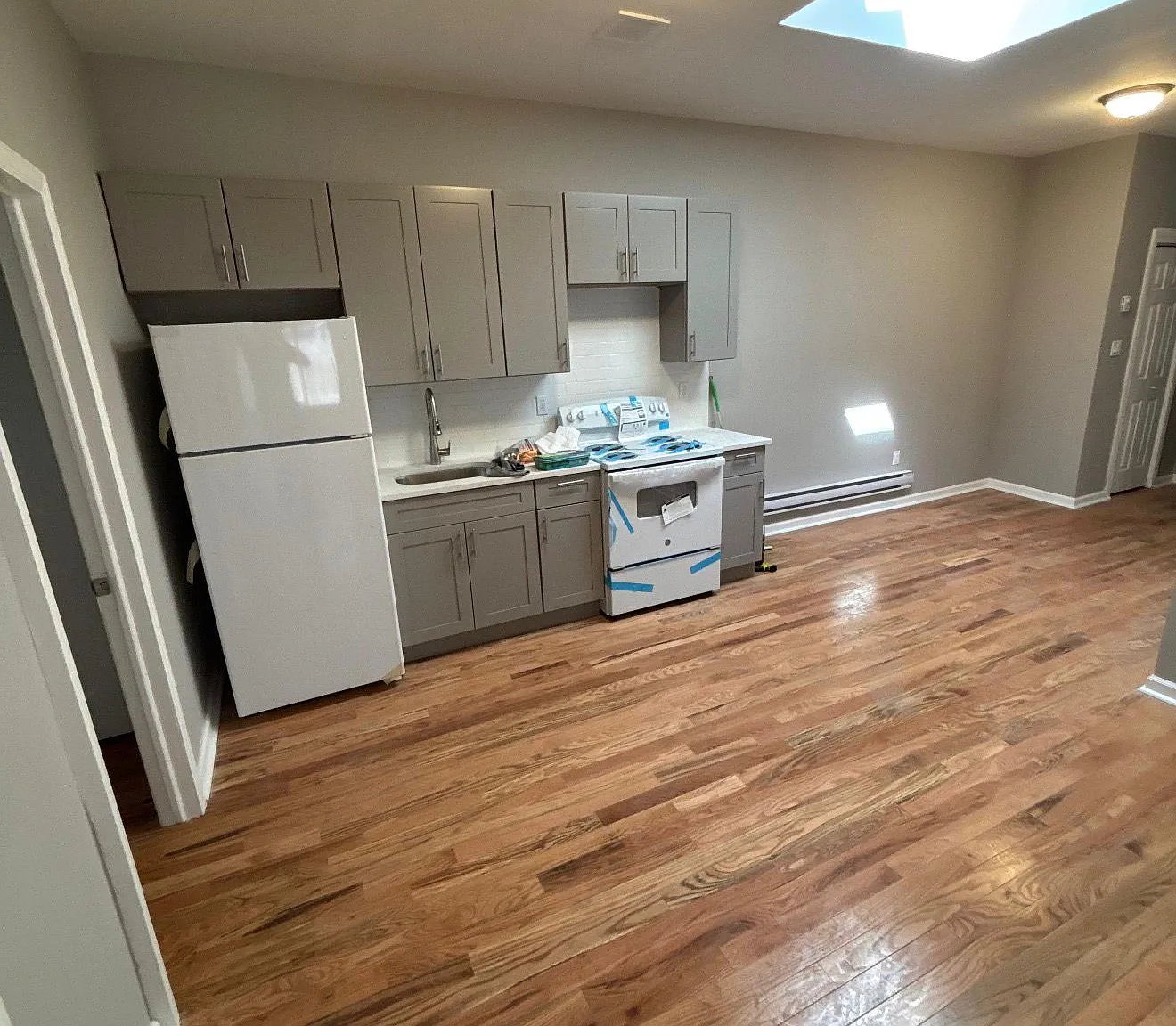 4 bed, 2000 sqft, $3,777 — Photo 1