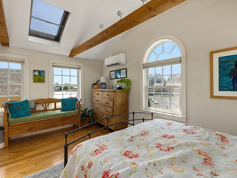 18 Walden St — Photo 19