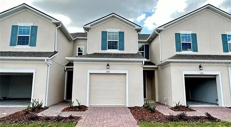 3 bed, 2.5 bath, 1460 sqft, $2,200 — Photo 2