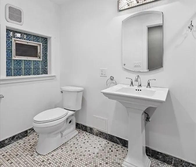 643 Hinman Ave #1S — Photo 10