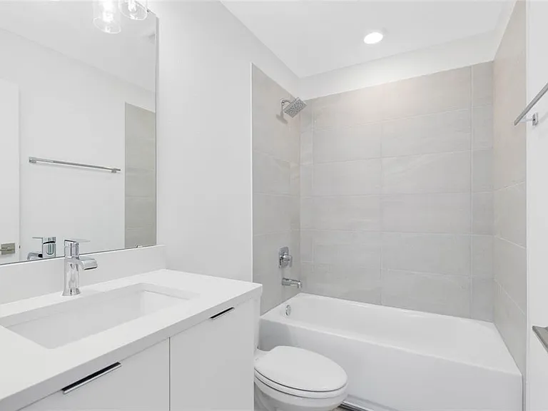 8472 Sperry St — Photo 19
