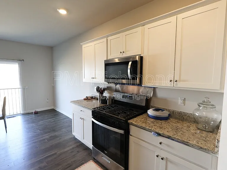 7001 Batten Ct — Photo 7