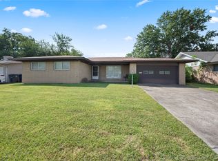 8156 E 31st Pl, Tulsa, OK 74145