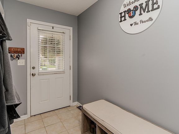 4th image of 825 Foinavon Ln