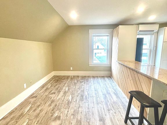 4th image of 58 Summer St #B