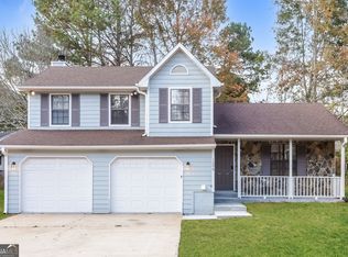 1298 Bugle Ct, Hampton, GA 30228