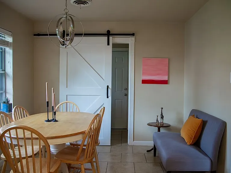 4624 Bruce Dr — Photo 5