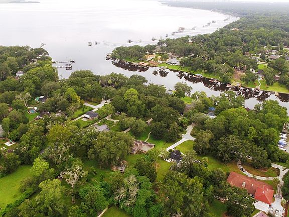 One acre of elegant living