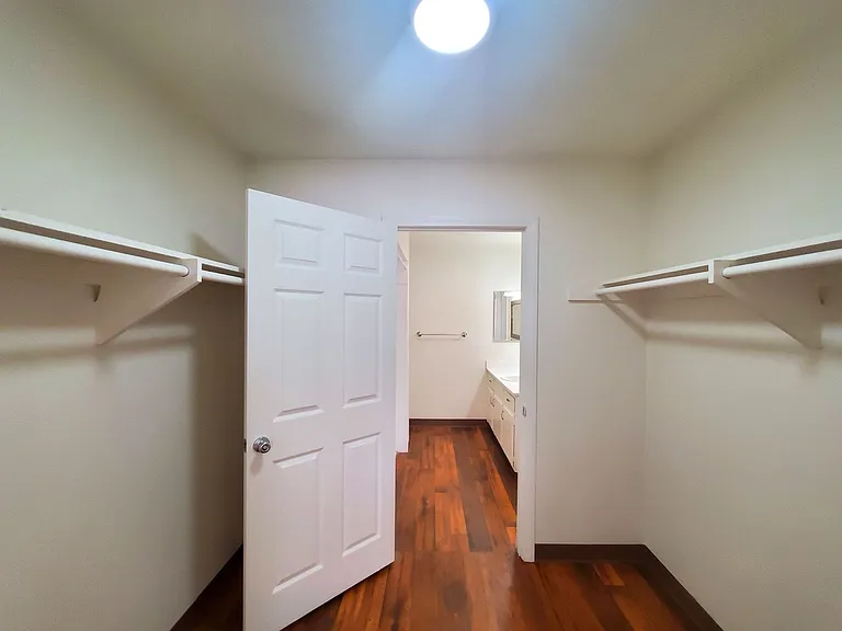 Town and Country Garden Apartments — Photo 30