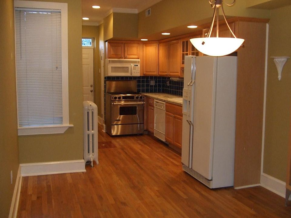 Spacious kitchen with marble countertops!