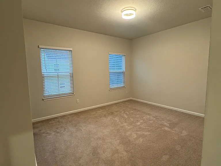 205 Cranesbill Dr — Photo 9