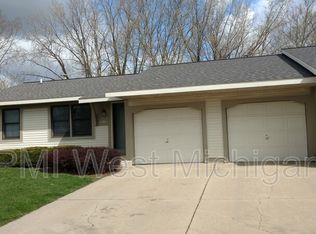 2701 Woodmeadow Dr SE, Grand Rapids, MI 49546