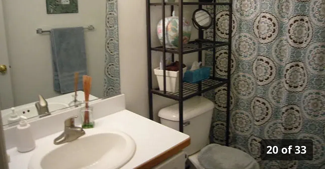 3 bed, 2.5 bath, 1393 sqft, $1,700 — Photo 3