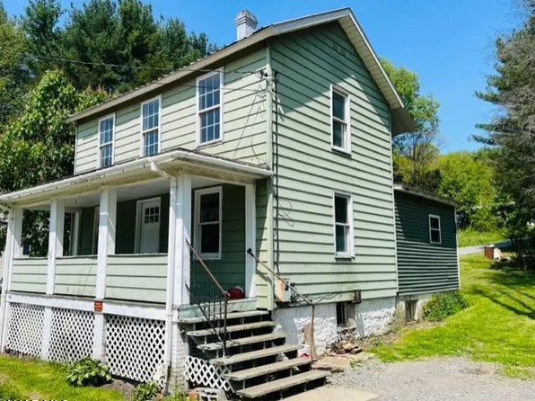 701 Mino Dr, Northern Cambria, PA 15714