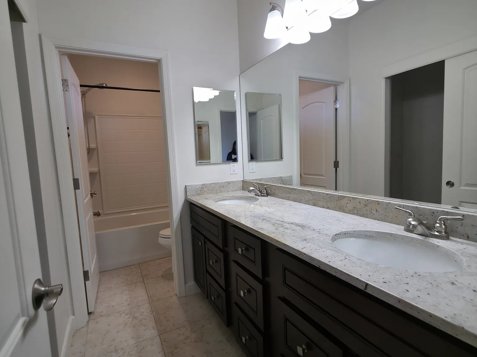 645 - EDP Dev Penn 2489 West Cripple Creek Drive - 1 — Photo 4