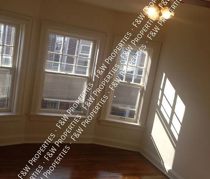 1544 E Broad St #305 — Photo 8