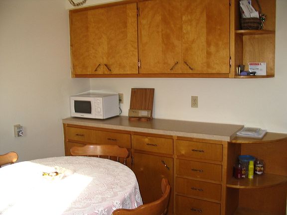 MANY CABINETS IN KIT!