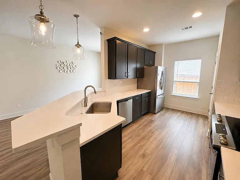 5770 Calle Vista Dr #5770 — Photo 4