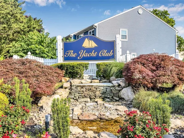 100 Baker Court #104, Island Park, NY 11558