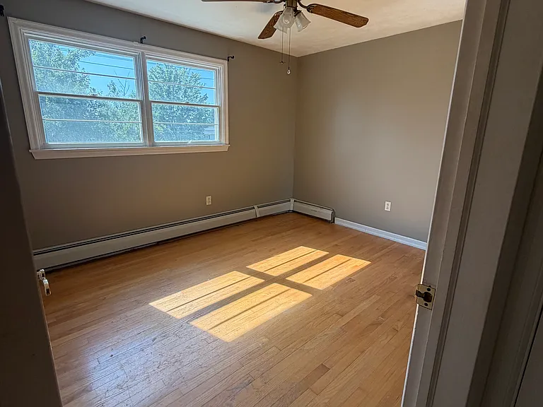 818 Griffin Pond Rd — Photo 12