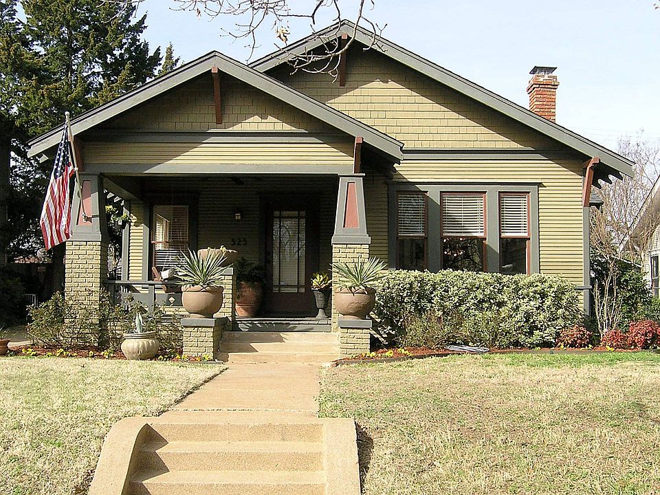 1st image of 323 S Rosemont Ave