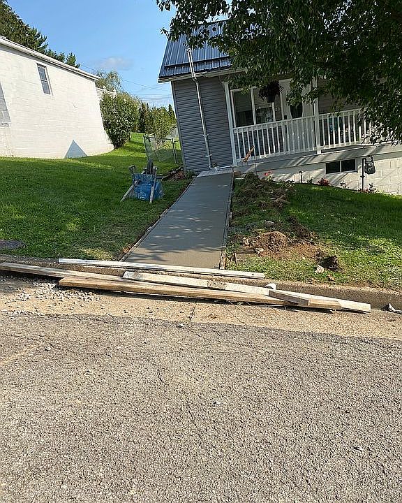 2nd image of 334 2nd St