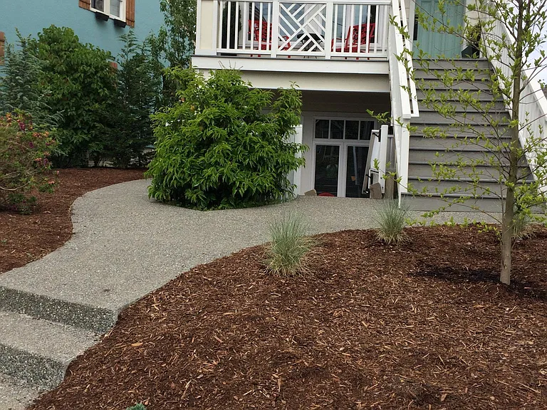 2726 Eldridge Ave #101 — Photo 5
