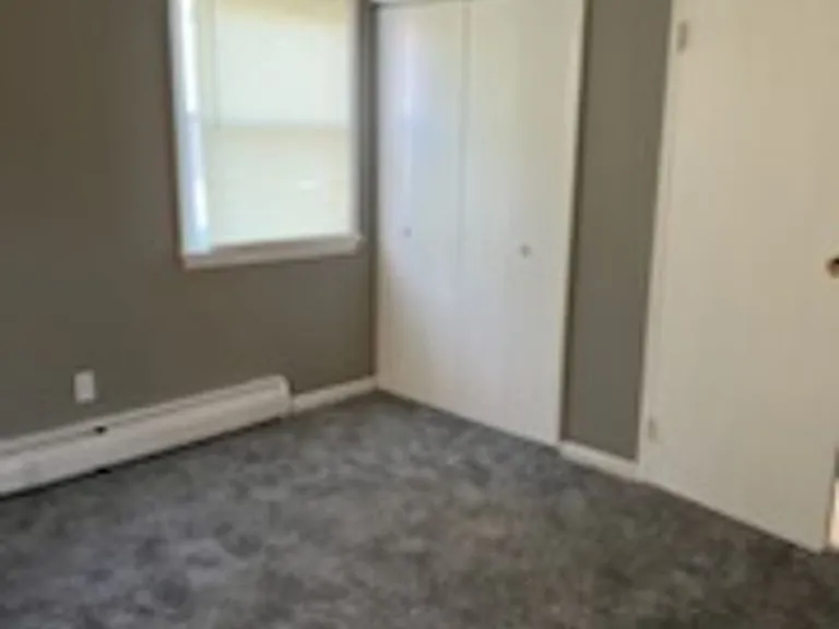 3320 Grand Ave S — Photo 17