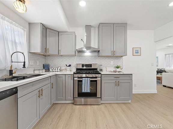 4th image of 701 N Gaffey Pl