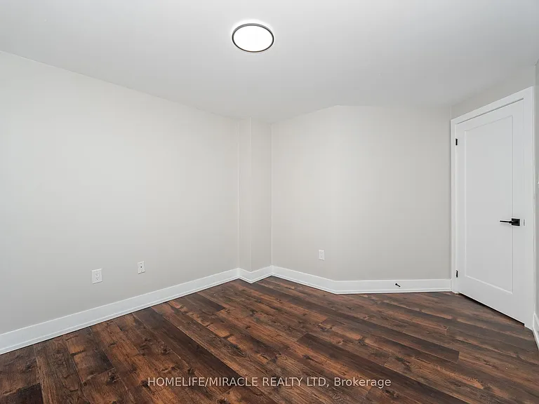 340 Dunsmore Ln — Photo 18