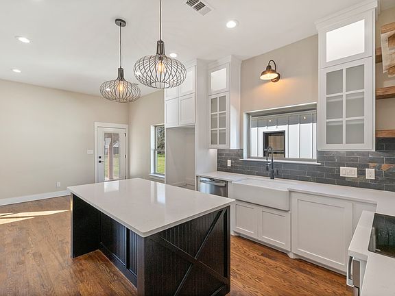 5th image of 188 Seaside Dr