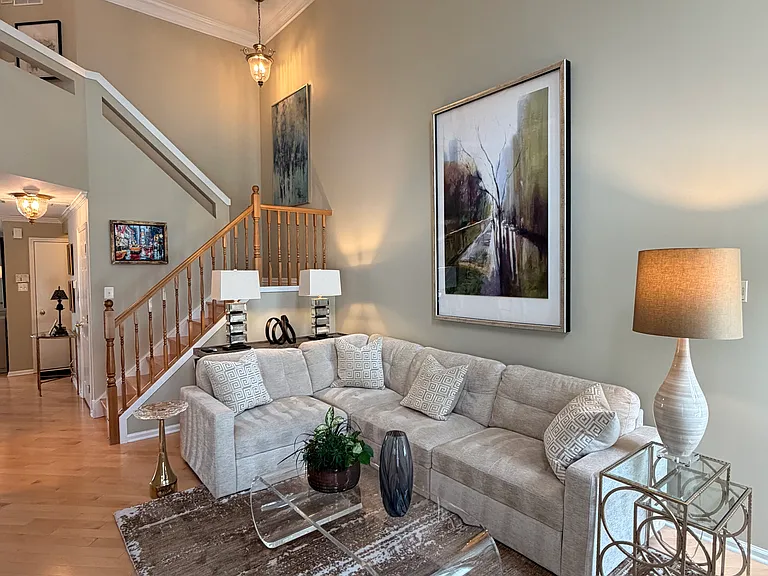 807 Breckinridge Ct — Photo 8