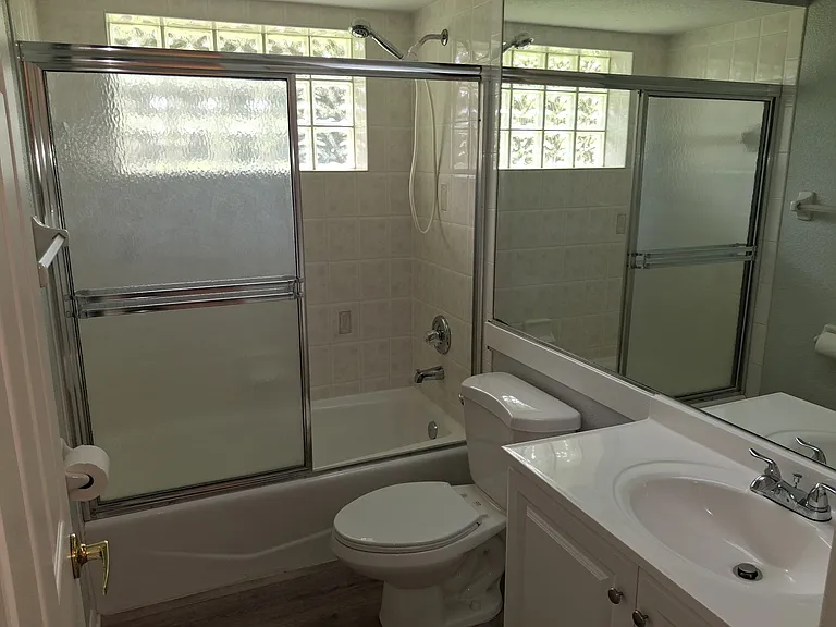 2420 Dumont Ln — Photo 18