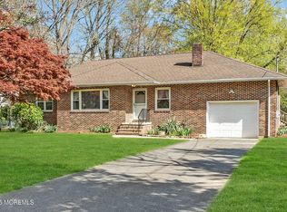 3 Glo Bar Ter, Manalapan, NJ 07726