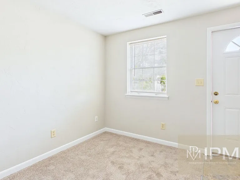1955 Cherry Manor Dr — Photo 2