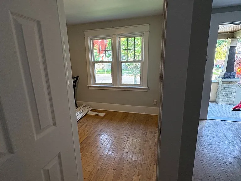 193 Huron St — Photo 3
