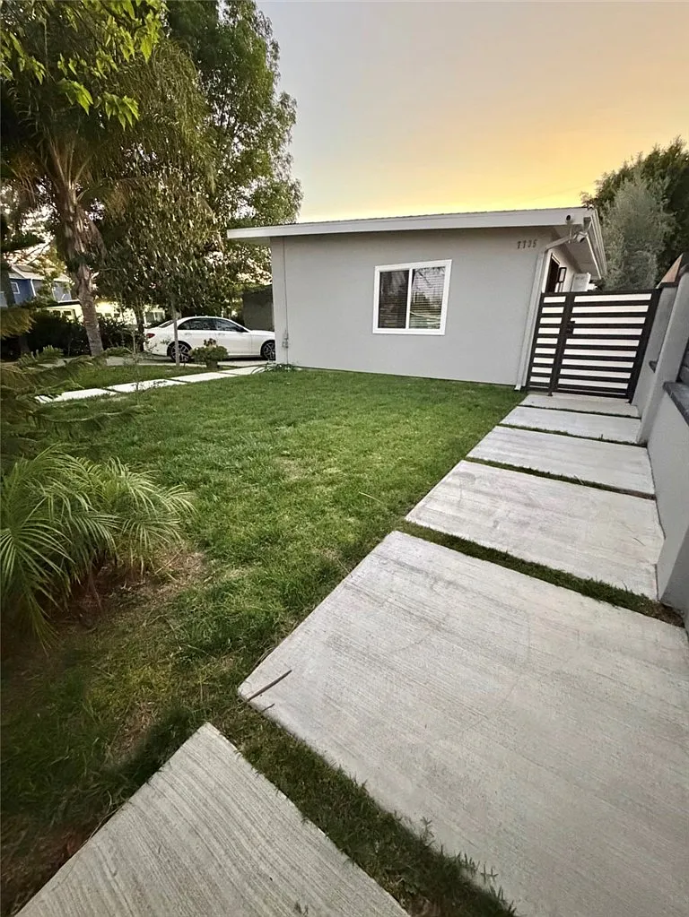 Building Photo - 7735 Rhea Ave